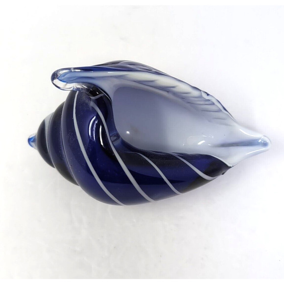 Art Glass Spiral Cobalt Blue/White Sea Shell Seashell Paperweight Flat Bottom - Picture 2 of 9
